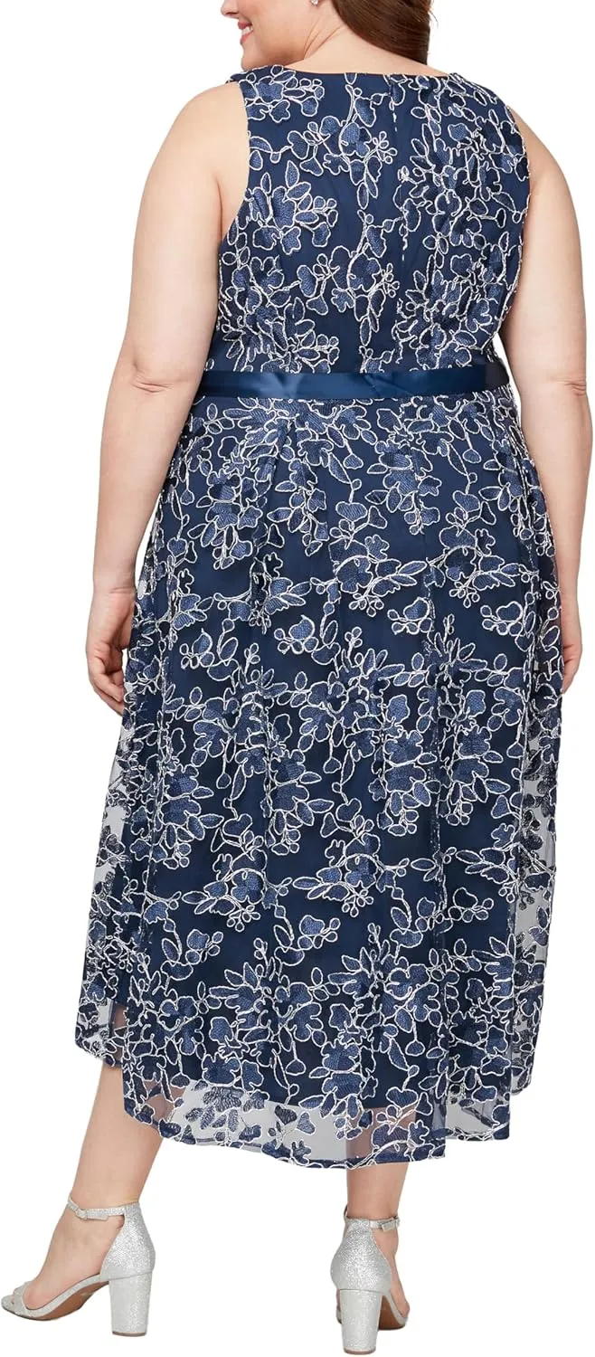 Alex Evenings Women's Plus Size Embroidered Sleeveless Dress