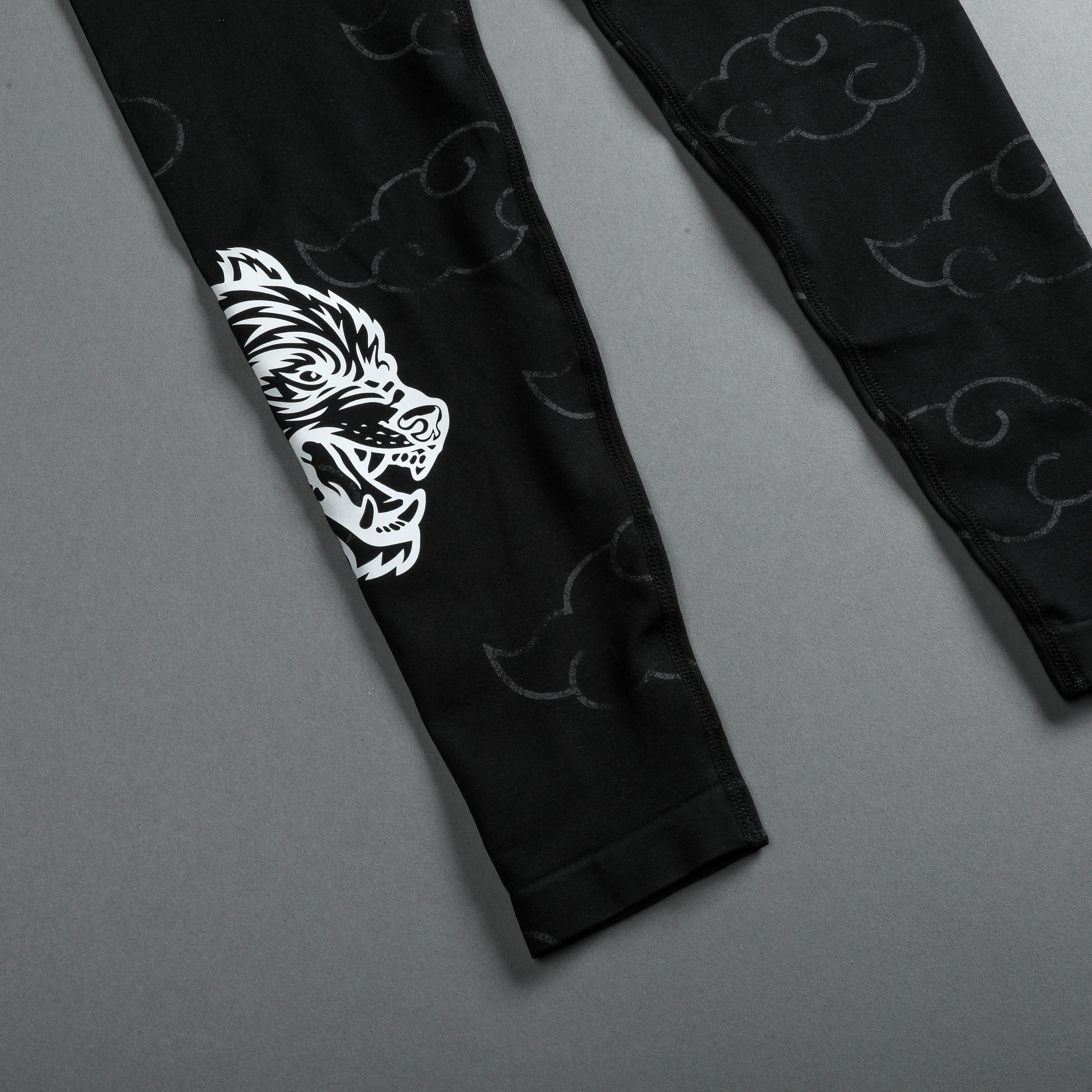 Wolf Cloud Loyalty "Everson Seamless" Leggings in Black